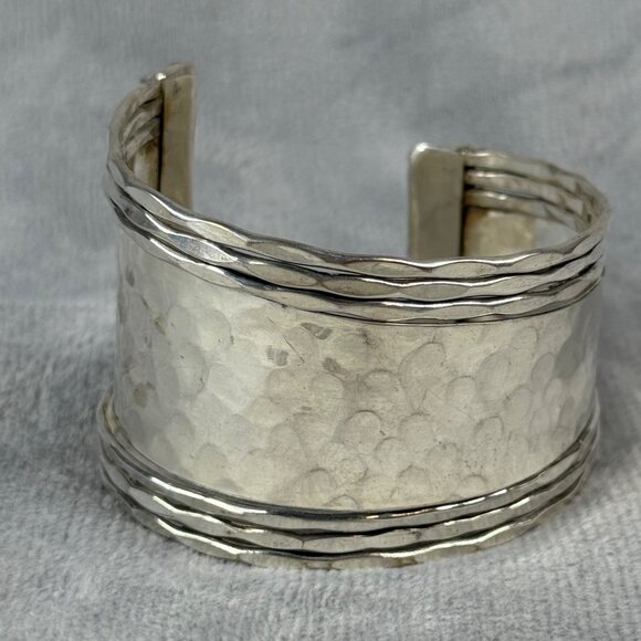 Hammered Silver Tone Metal Cuff Bracelet Asymmetrical Textured Adjustable Fit - Picture 9 of 16